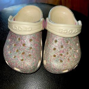Toddler size 5 crocs